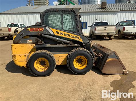 NEW HOLLAND L220 Skid Steers For Sale 